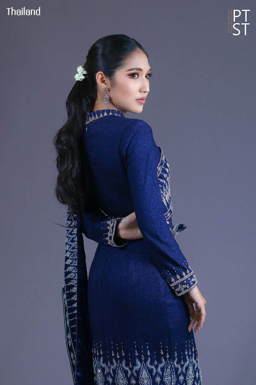 Thai Siwalai Dress, Thai National Costume with Indigo-dyed Mudmee(Ikat) | THAILAND 🇹🇭