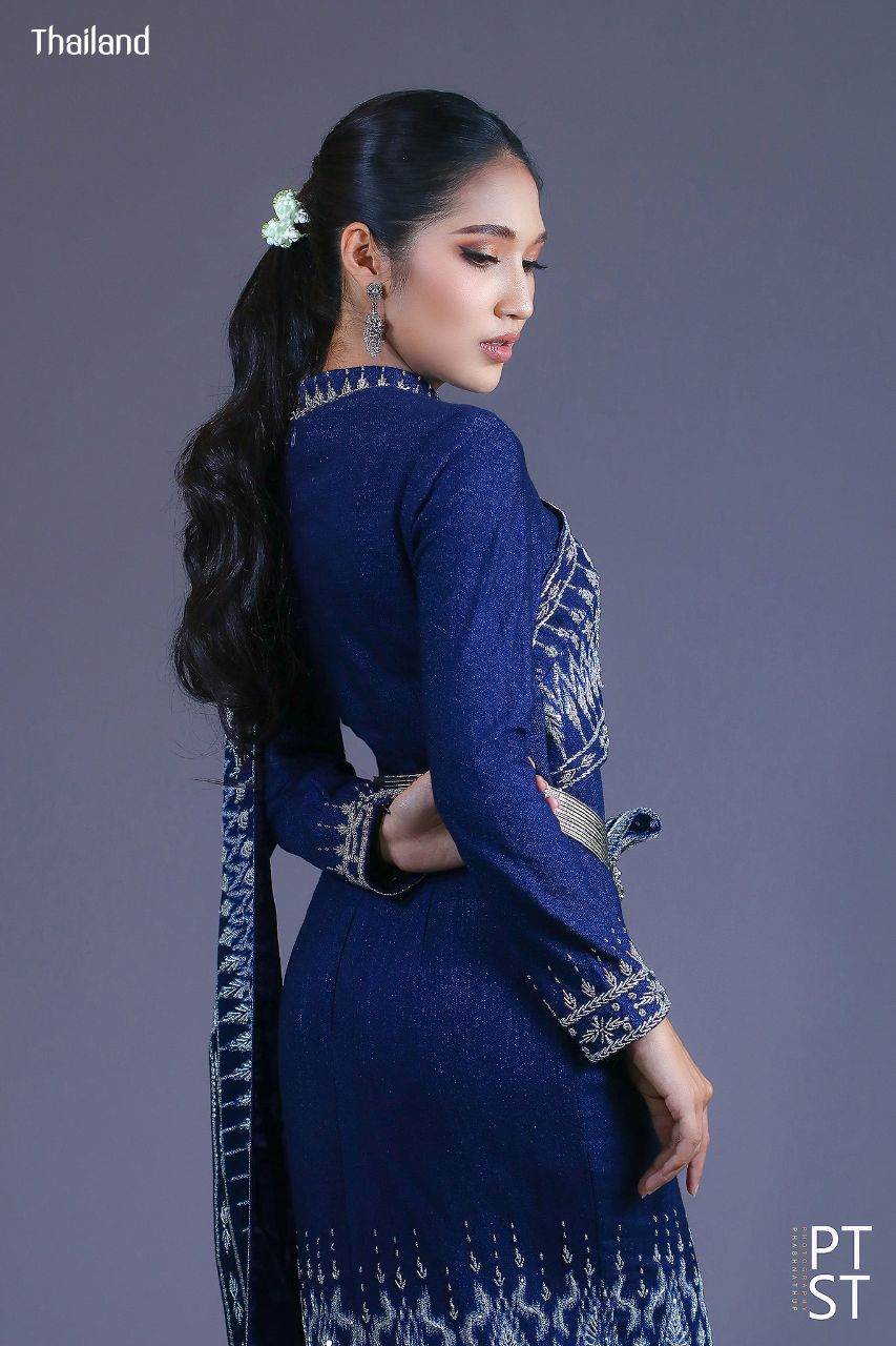 Thai Siwalai Dress, Thai National Costume with Indigo-dyed Mudmee(Ikat) | THAILAND 🇹🇭