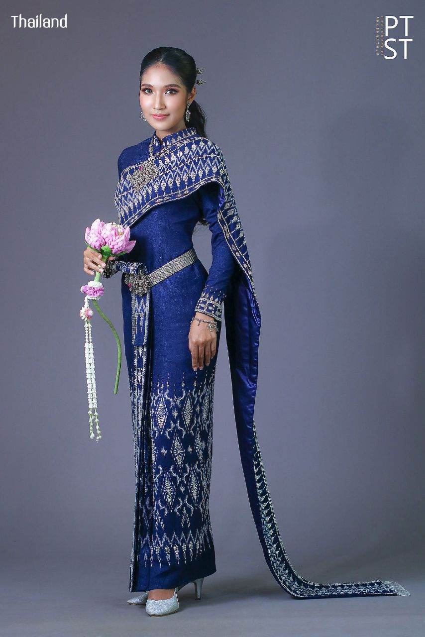 Thai Siwalai Dress, Thai National Costume with Indigo-dyed Mudmee(Ikat) | THAILAND 🇹🇭