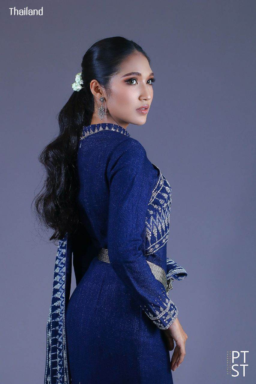 Thai Siwalai Dress, Thai National Costume with Indigo-dyed Mudmee(Ikat) | THAILAND 🇹🇭
