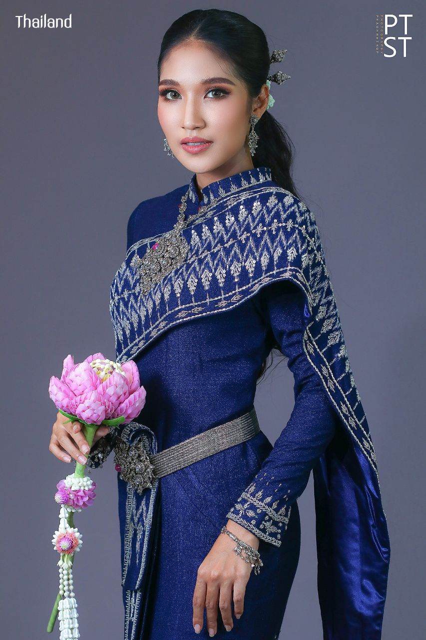 Thai Siwalai Dress, Thai National Costume with Indigo-dyed Mudmee(Ikat) | THAILAND 🇹🇭
