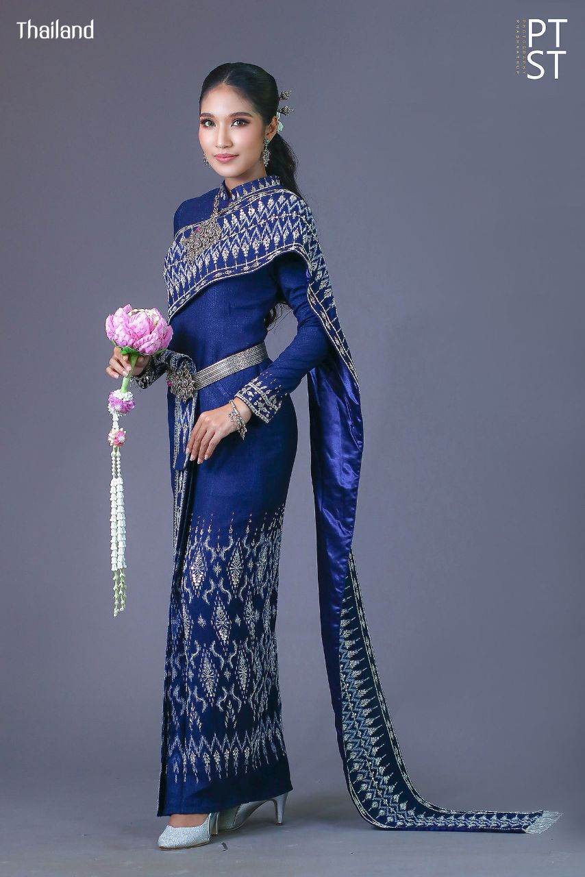 Thai Siwalai Dress, Thai National Costume with Indigo-dyed Mudmee(Ikat) | THAILAND 🇹🇭