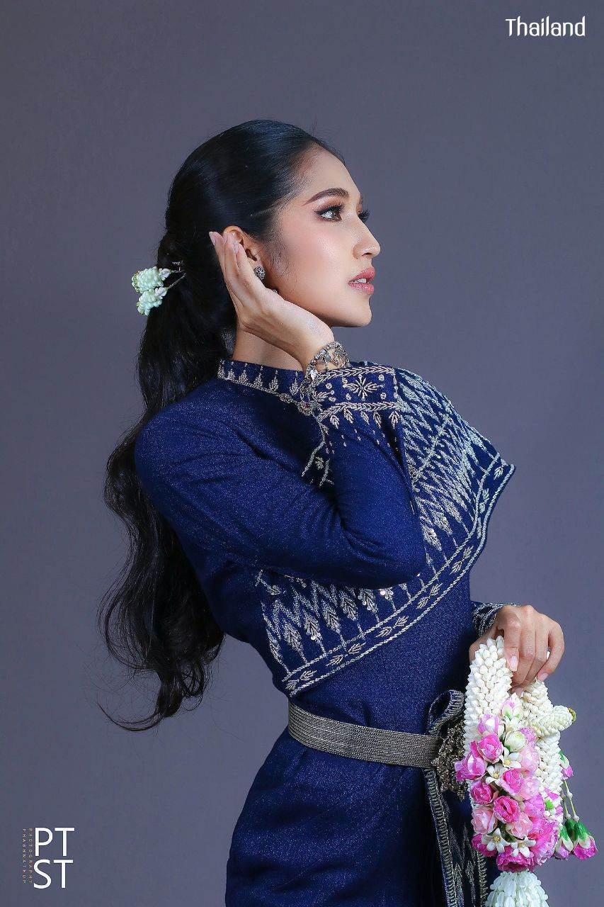 Thai Siwalai Dress, Thai National Costume with Indigo-dyed Mudmee(Ikat) | THAILAND 🇹🇭