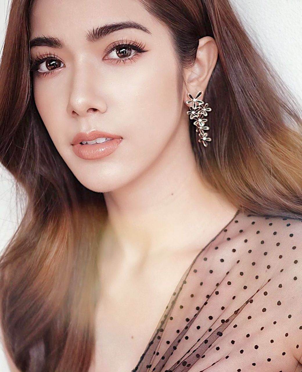 เกรซ พัชร์สิตา เรื่อง หงส์สะบัดลาย