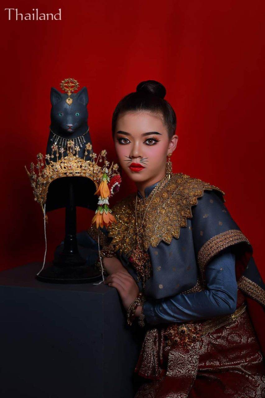 Ram Chui Chai Nang Wilar: Thai Dance | THAILAND 🇹🇭