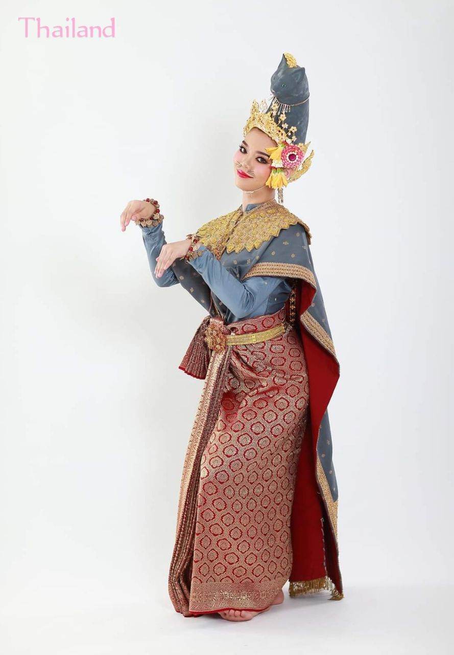 Ram Chui Chai Nang Wilar: Thai Dance | THAILAND 🇹🇭