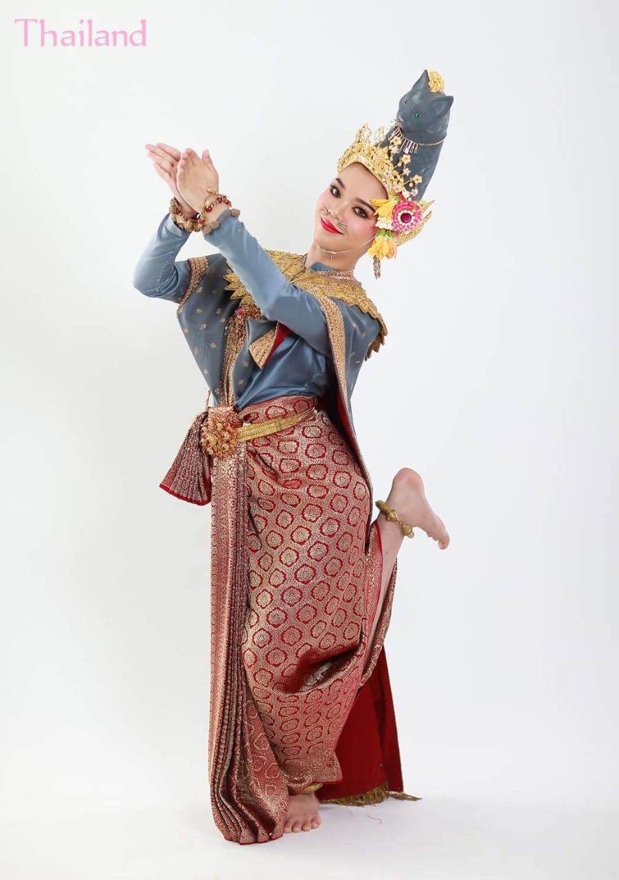Ram Chui Chai Nang Wilar: Thai Dance | THAILAND 🇹🇭