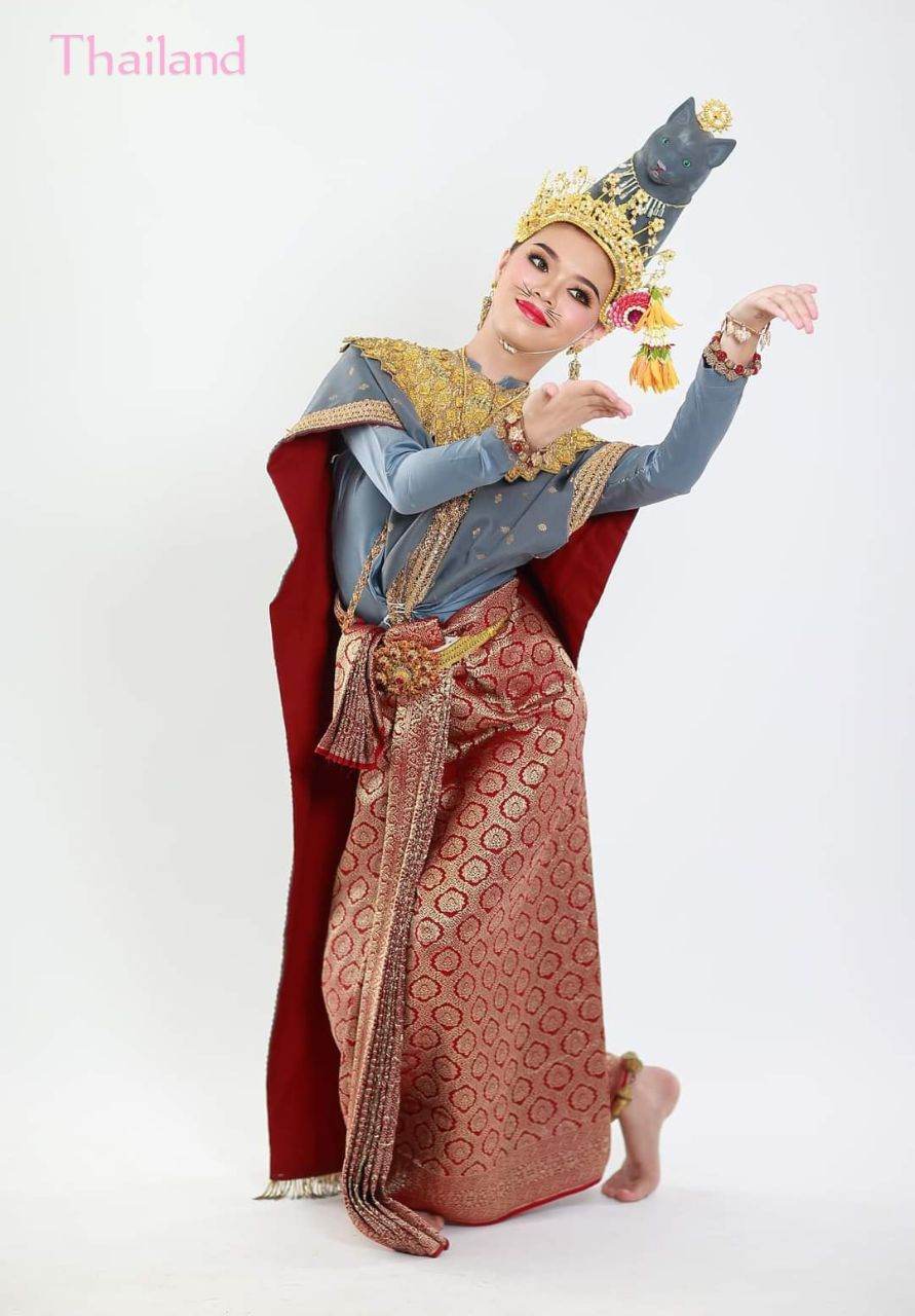 Ram Chui Chai Nang Wilar: Thai Dance | THAILAND 🇹🇭