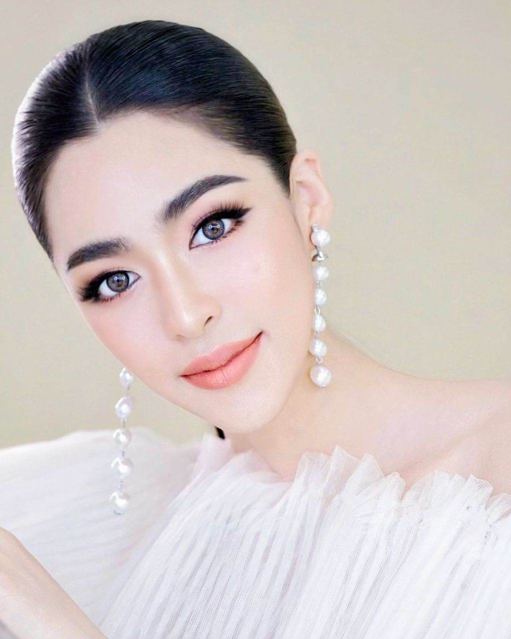 หลิงหลิง ศิริลักษณ์ เรื่อง หมอหลวง