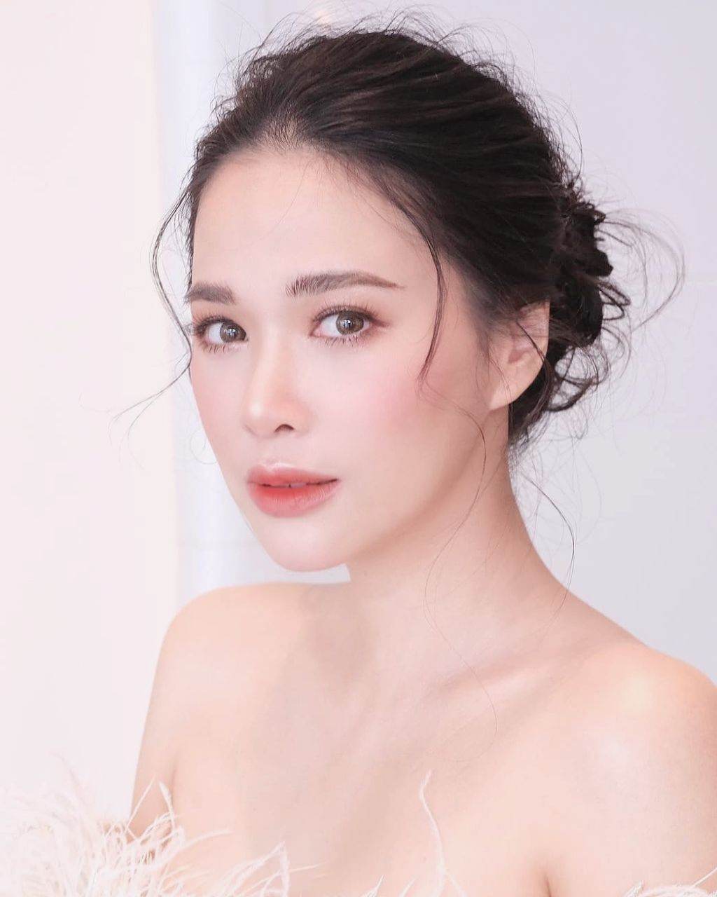 โบวี่ อัฐมา เรื่อง สะใภ้จ้าว