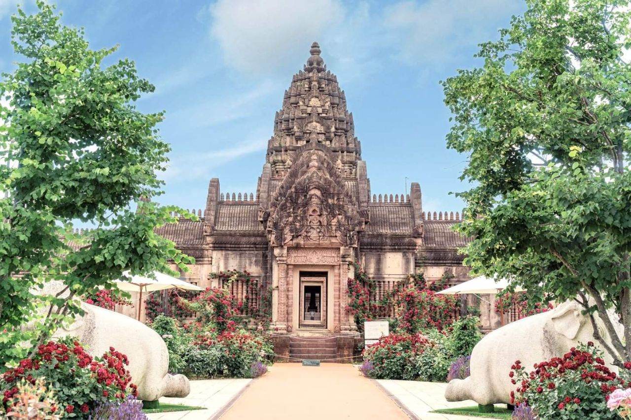 Thailand architecture in Japan ปราสาทหินอรุณ