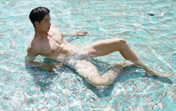 โพสต์แรงแข็งโป๊ก
