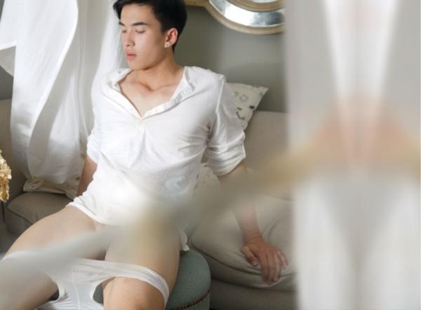 โพสต์แรงแข็งโป๊ก