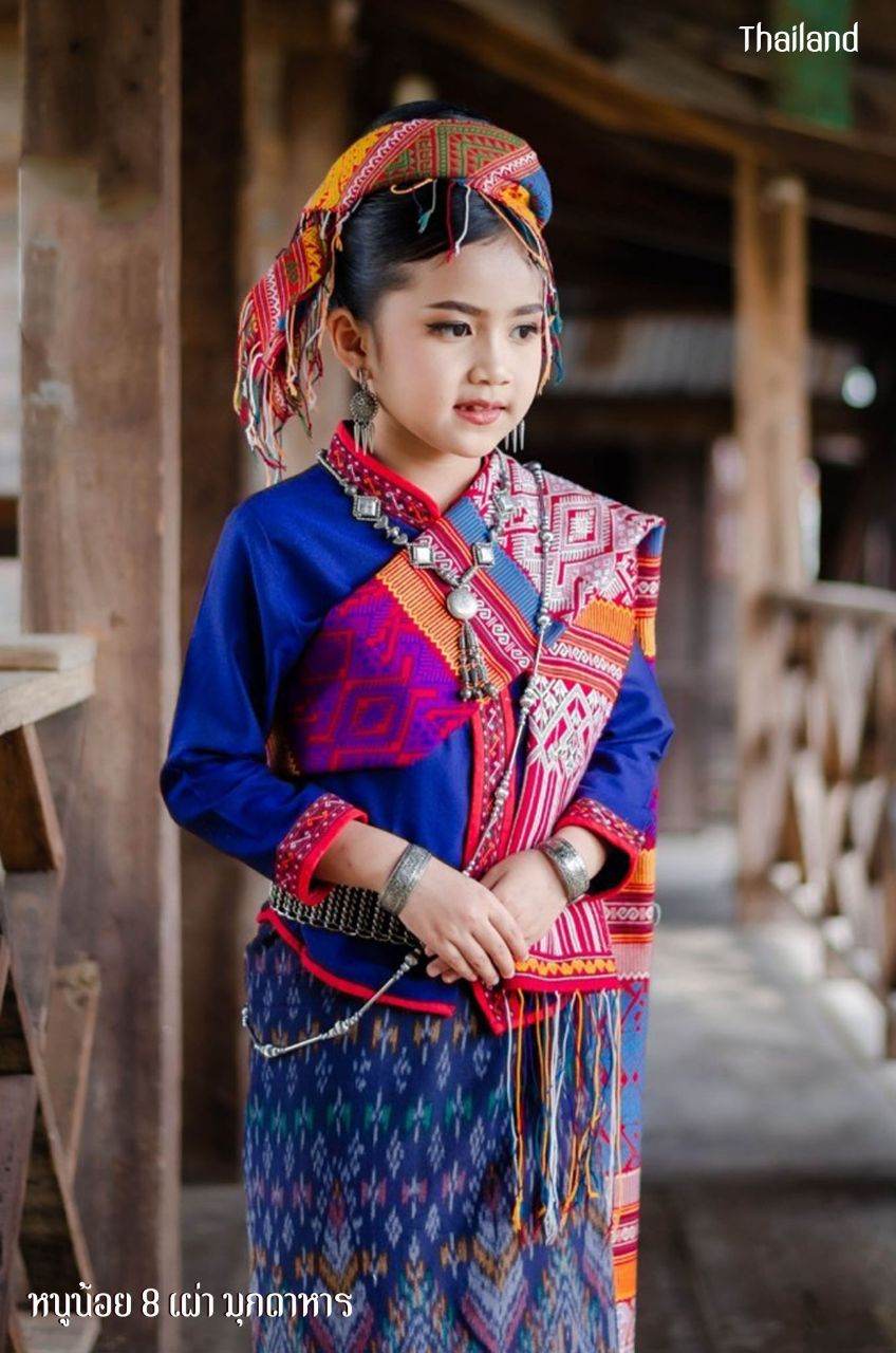 THAI ISAN DRESS, ชุดพื้นเมืองอีสาน | THAILAND 🇹🇭