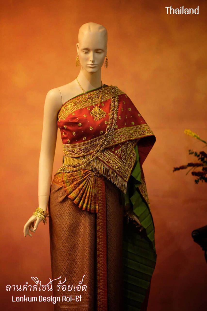 "Pha Saphak" Thai Embroidery Golden Shawl | THAILAND 🇹🇭