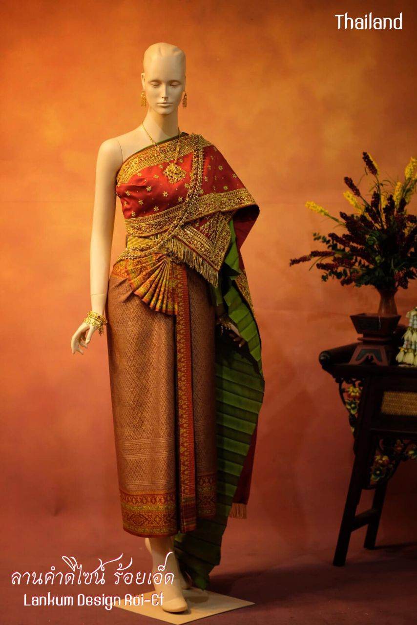 "Pha Saphak" Thai Embroidery Golden Shawl | THAILAND 🇹🇭