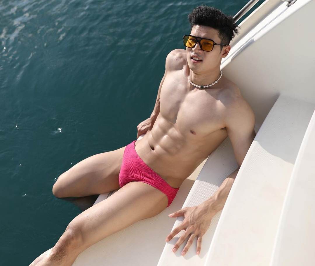Hot men in underwear 648