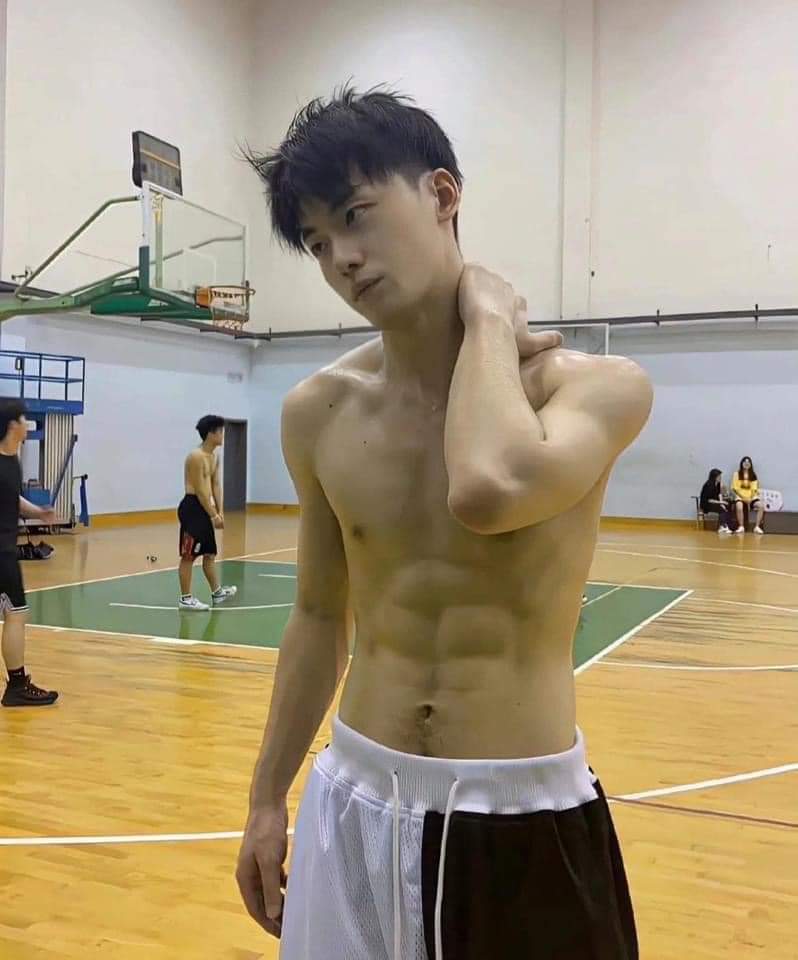 หล่อๆพ่อให้มาเยอะ13