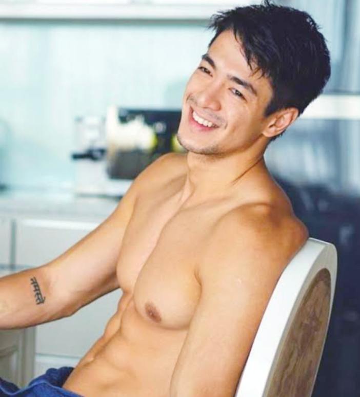 คนละขั้ว เป่ายิ้งฉุบใครชนะได้เป็นผัวแพ้เป็นเมีย