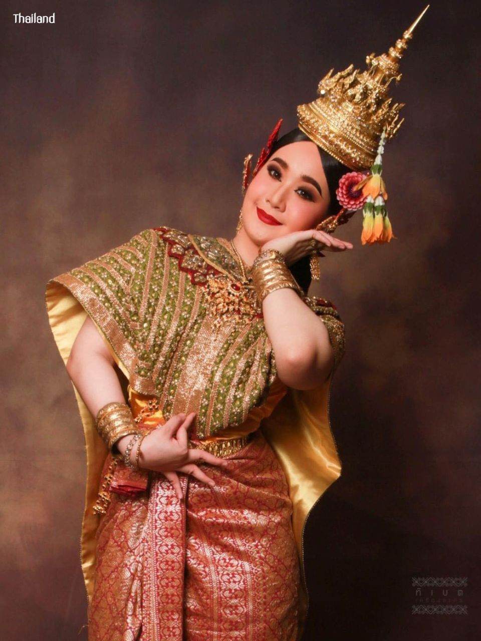 "Chuichai Nang Manee" from "Kaew Na Mah" | THAILAND 🇹🇭