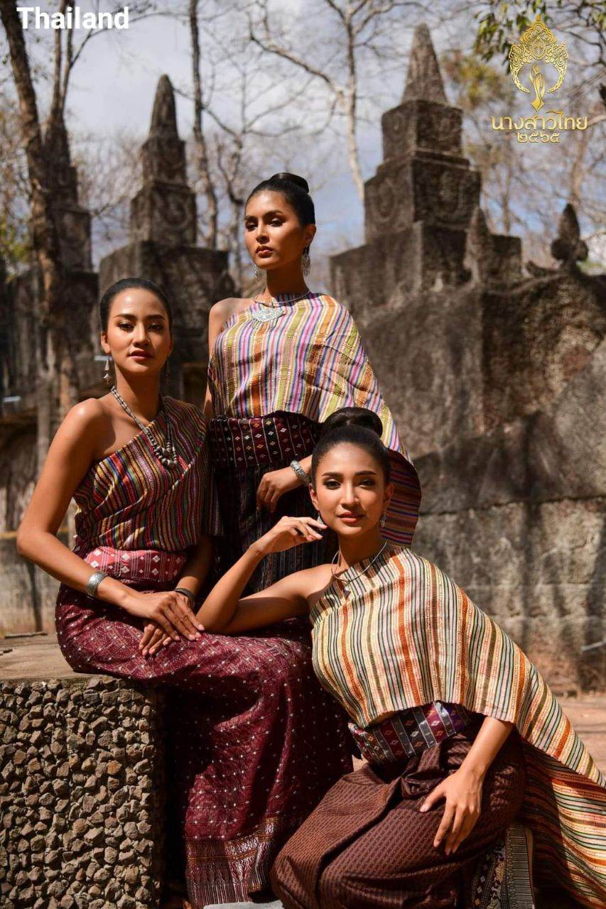 Isan Traditional Costume of Northeastern | THAILAND 🇹🇭