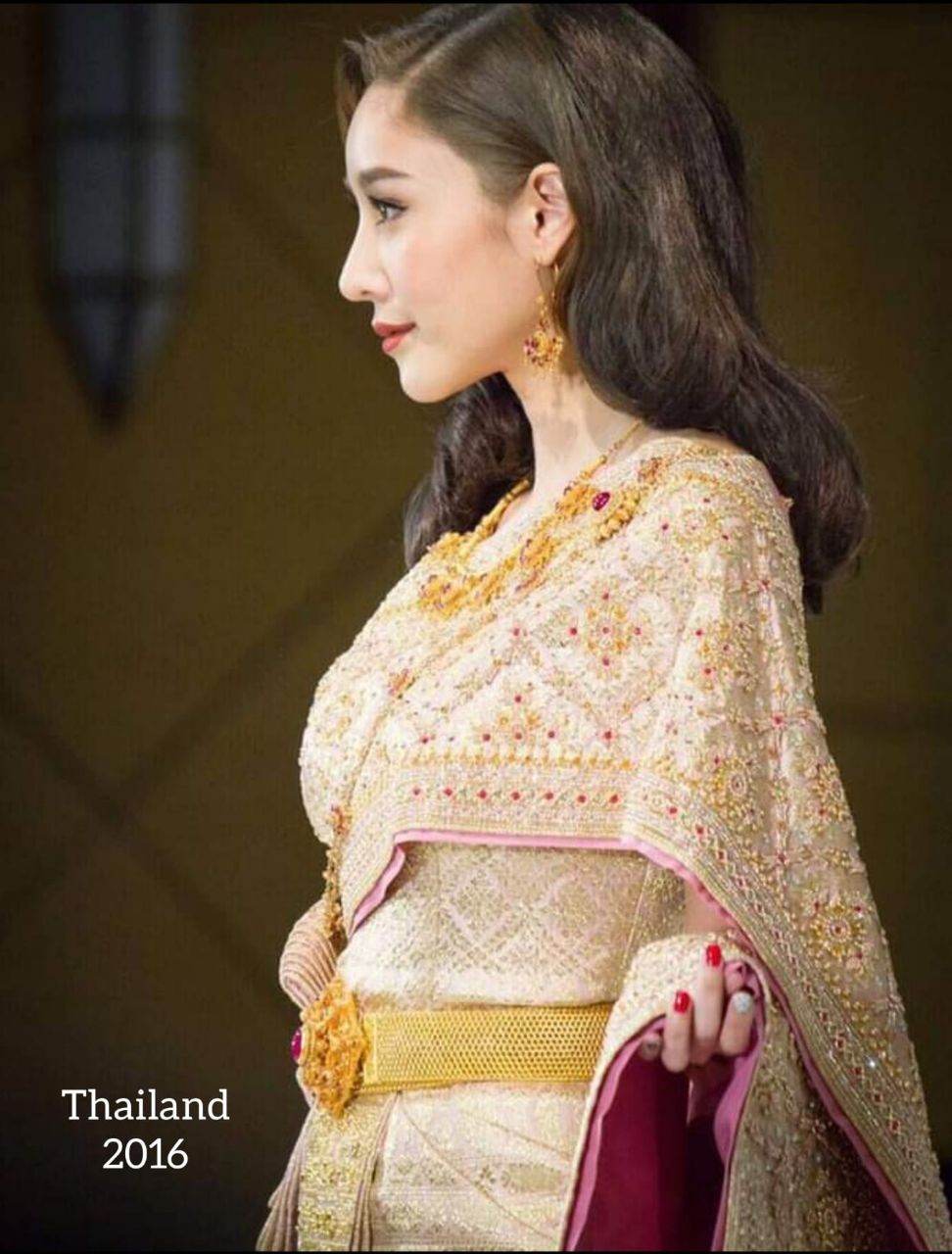 The Angel in Thai Dress | THAILAND 🇹🇭