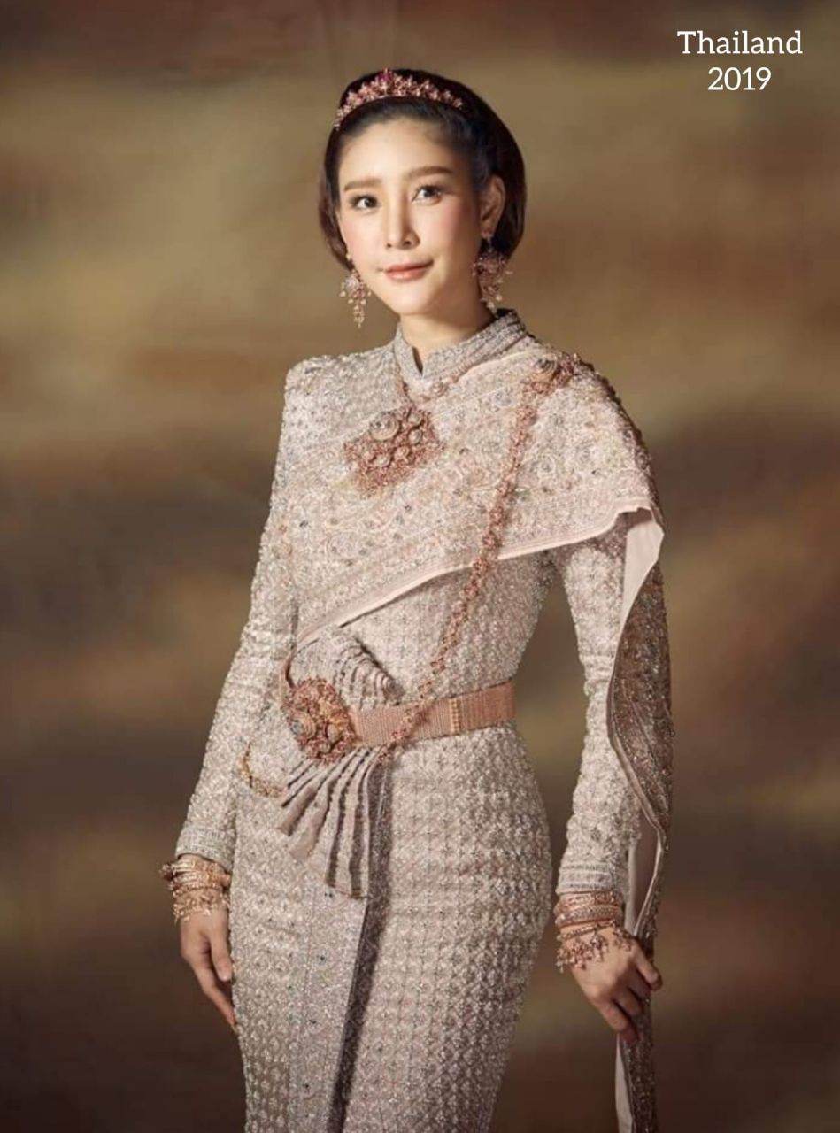The Angel in Thai Dress | THAILAND 🇹🇭