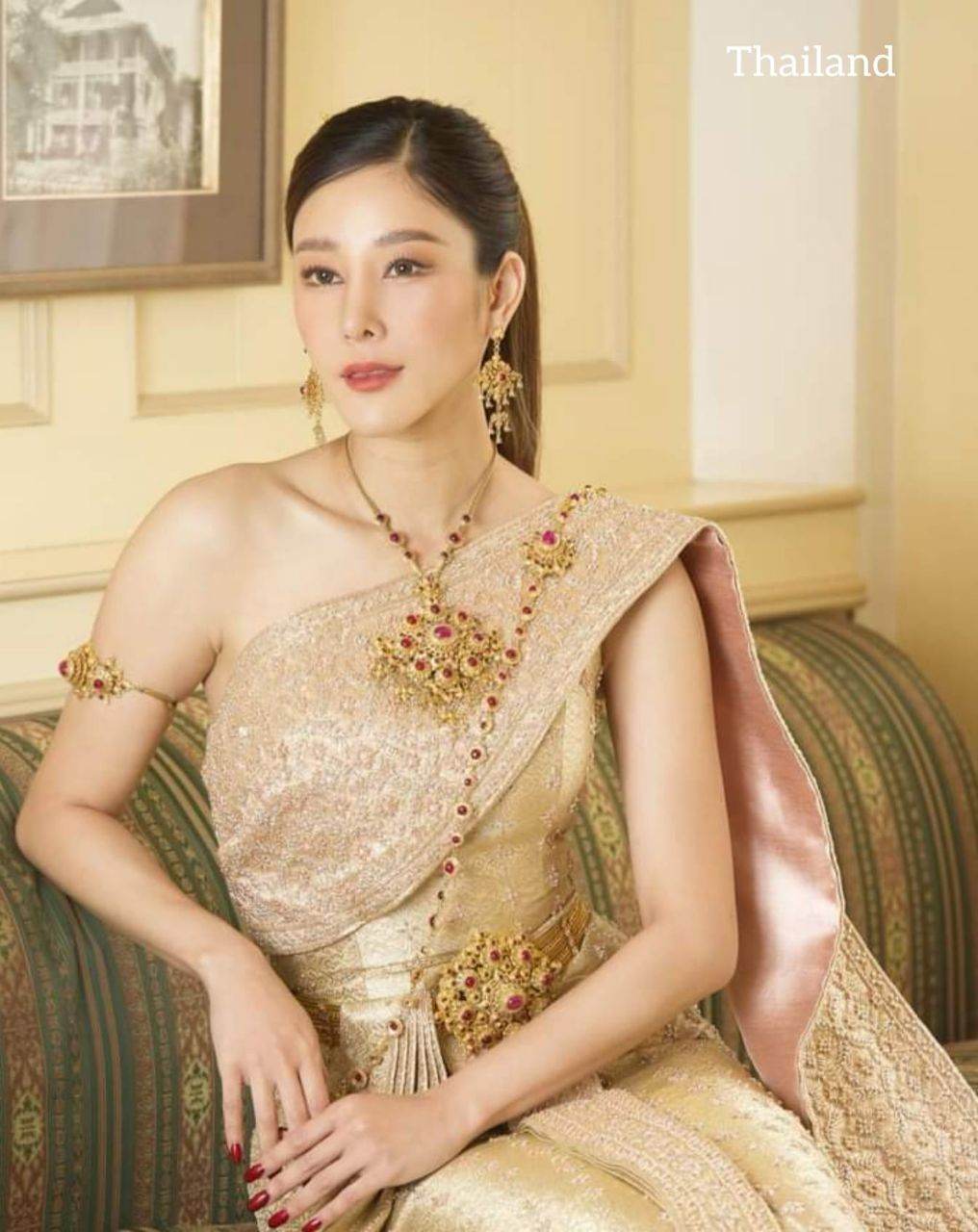 The Angel in Thai Dress | THAILAND 🇹🇭