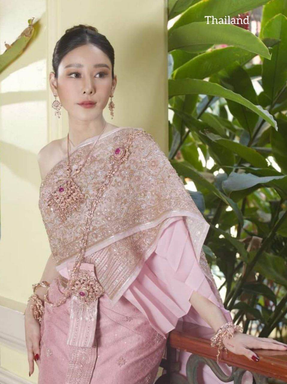 The Angel in Thai Dress | THAILAND 🇹🇭