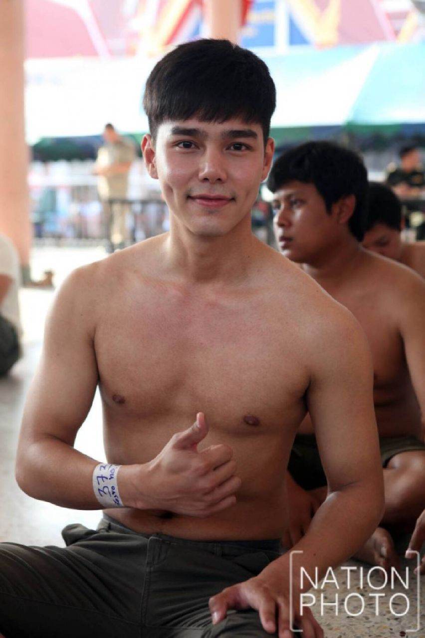 ผัวขาพาเสียว