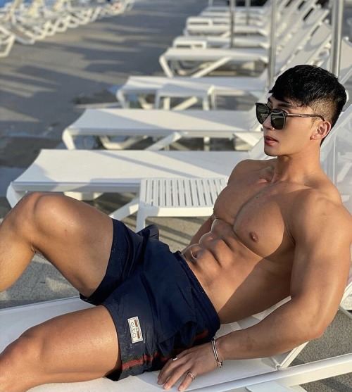 ถอดโชว์เรือนร่าง 2751