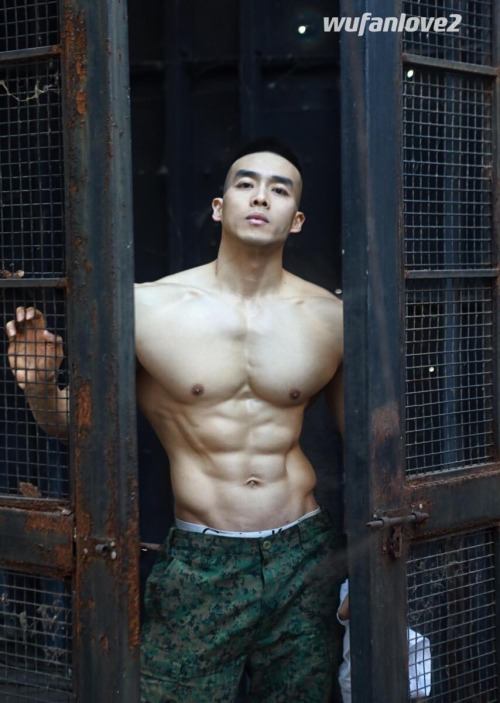 ถอดโชว์เรือนร่าง 2751