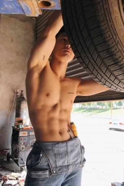 ถอดโชว์เรือนร่าง 2752