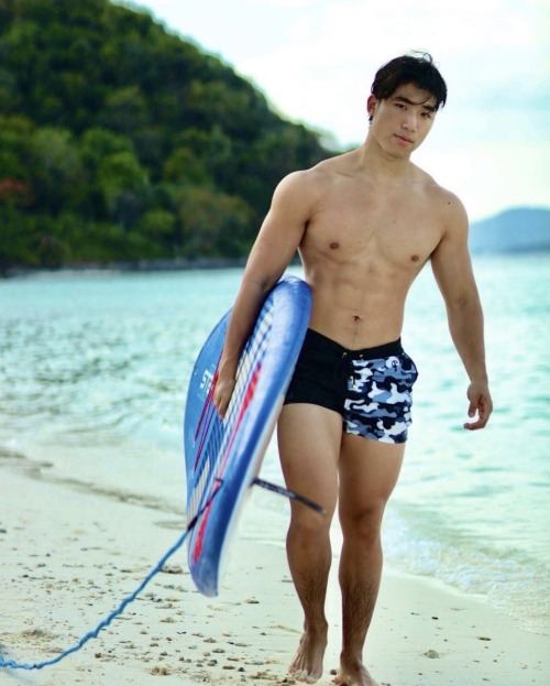 ถอดโชว์เรือนร่าง 2752