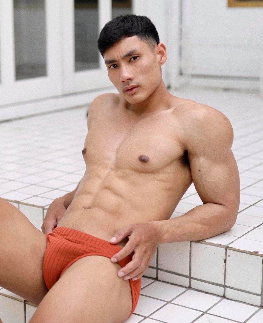 ถอดโชว์เรือนร่าง 2752