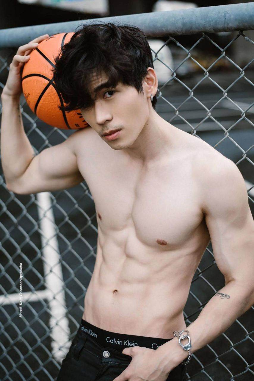 ถอดโชว์เรือนร่าง 2752