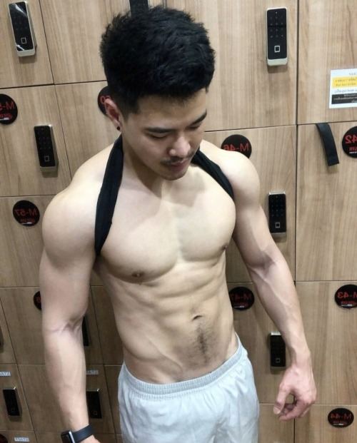 ถอดโชว์เรือนร่าง 2753