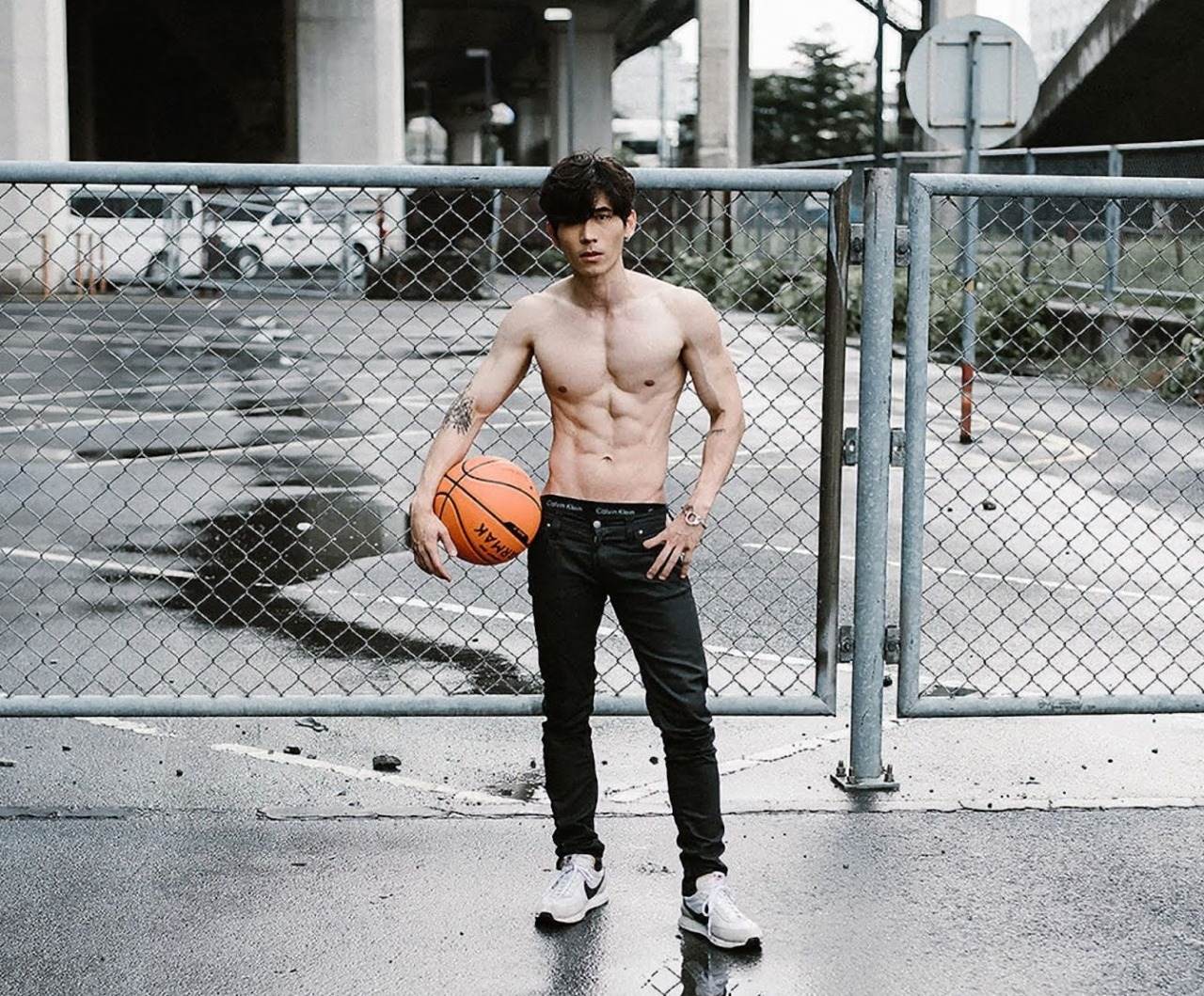 ถอดโชว์เรือนร่าง 2755