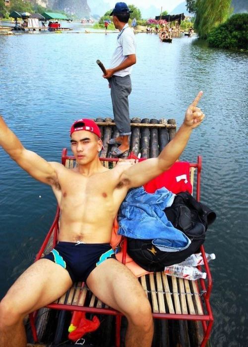 ถอดโชว์เรือนร่าง 2757