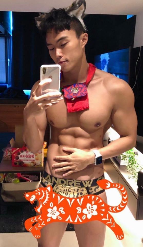 ถอดโชว์เรือนร่าง 2760