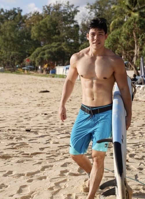 ถอดโชว์เรือนร่าง 2761