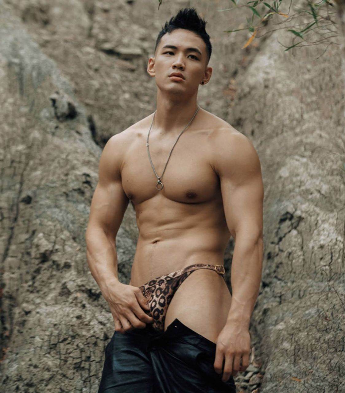 ถอดโชว์เรือนร่าง 2762