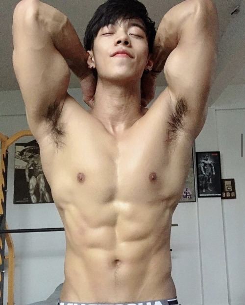 ถอดโชว์เรือนร่าง 2764