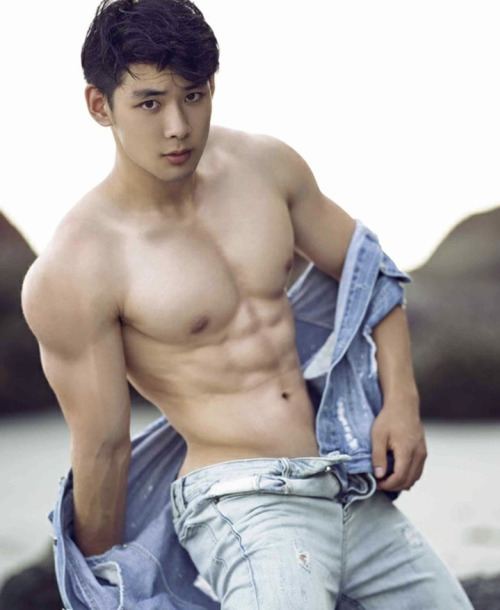 ถอดโชว์เรือนร่าง 2767