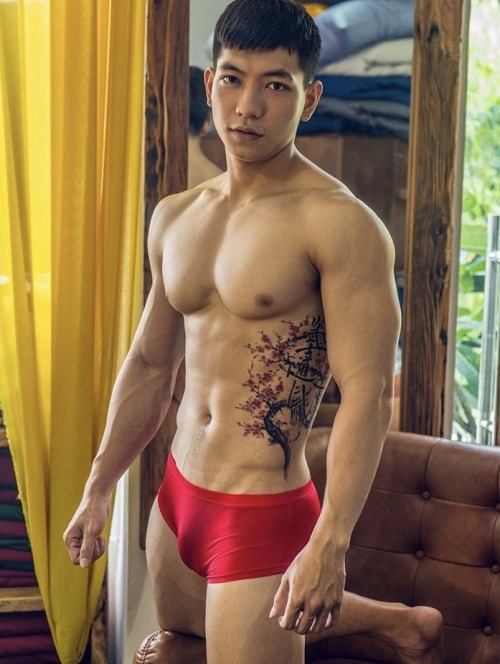 ถอดโชว์เรือนร่าง 2767