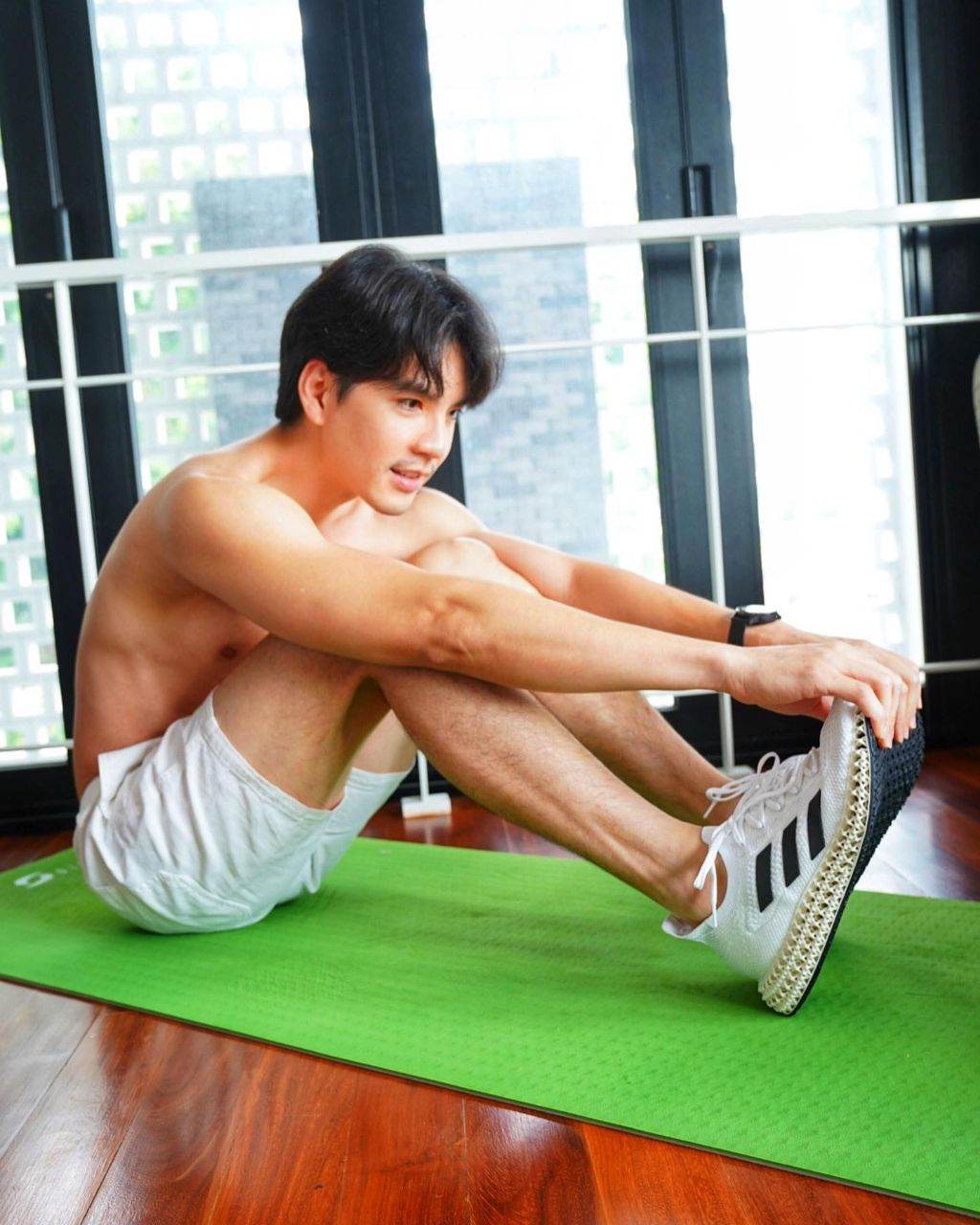 พี่นิวขาวน่าเลีย