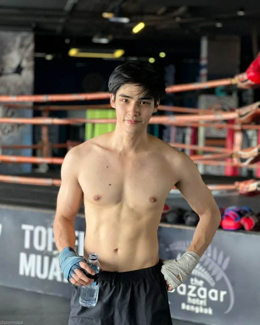 น้ำแตกนองห้อง