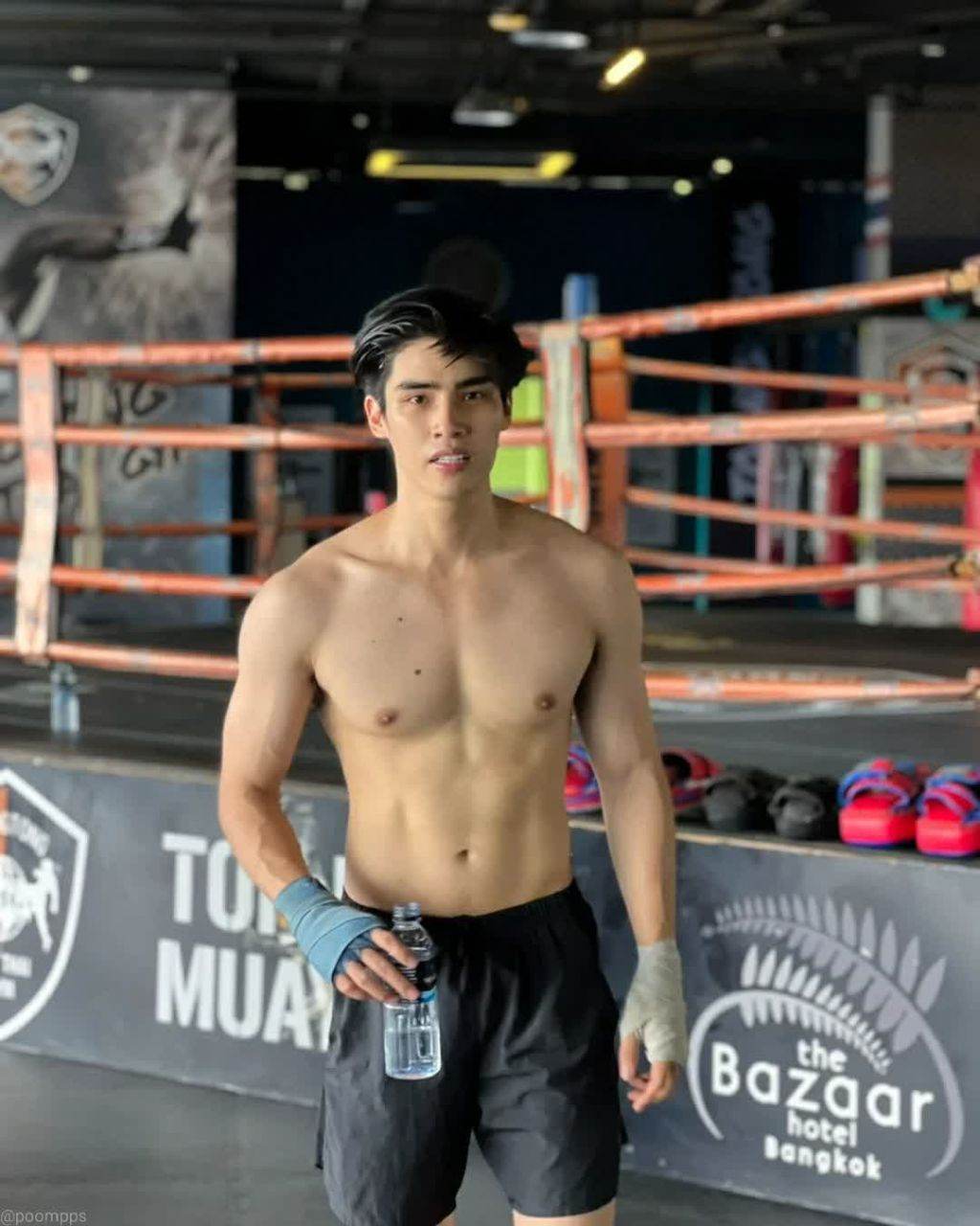 น้ำแตกนองห้อง