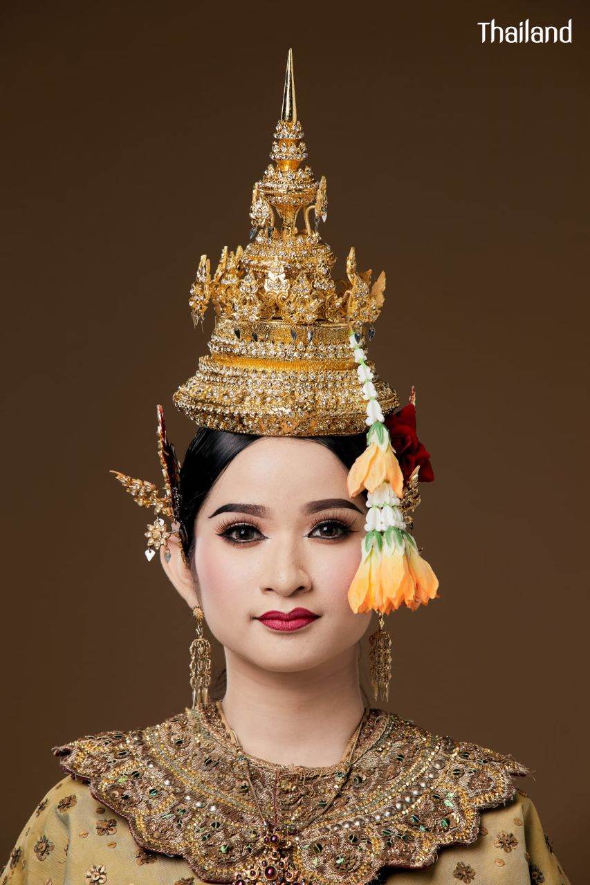 Chui Chai Ging Mai Ngoen-Thong Dance | THAILAND 🇹🇭