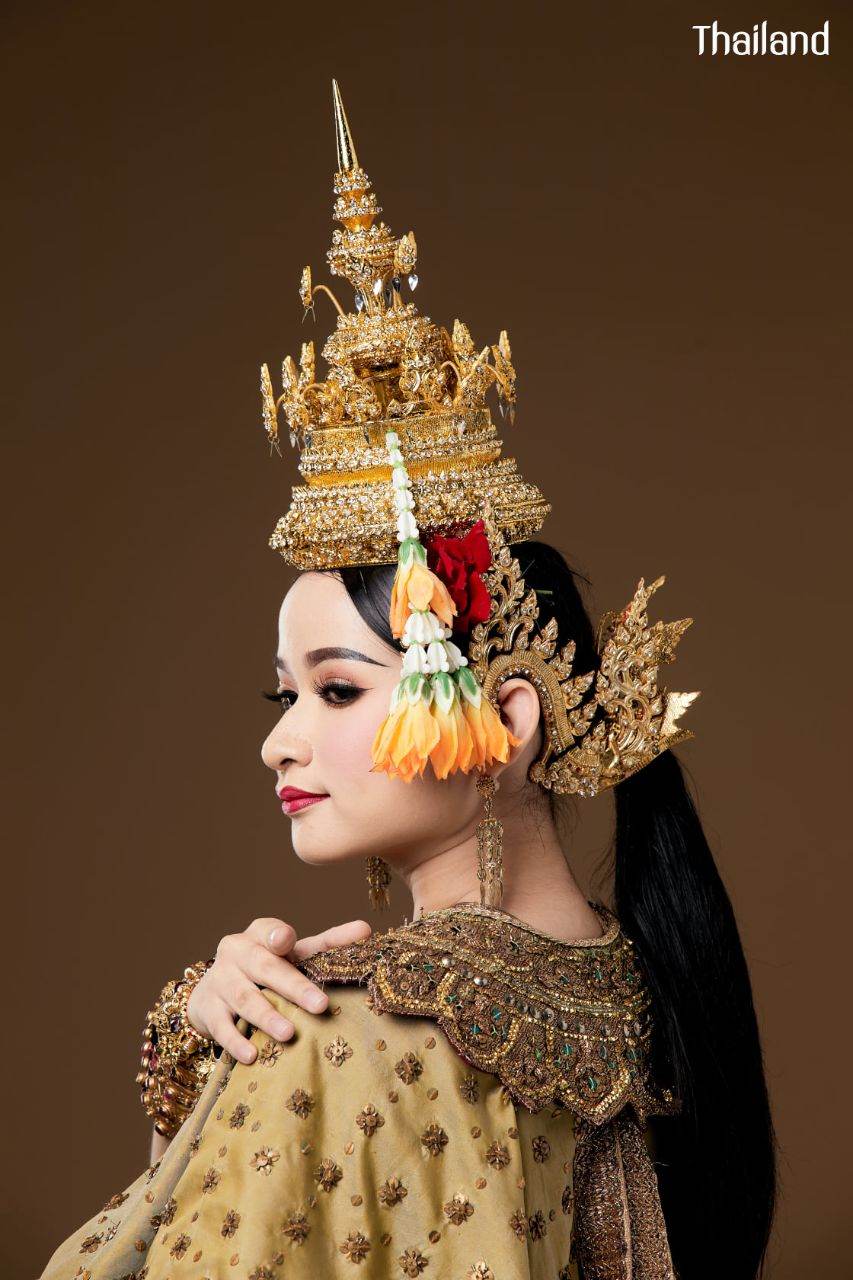 Chui Chai Ging Mai Ngoen-Thong Dance | THAILAND 🇹🇭